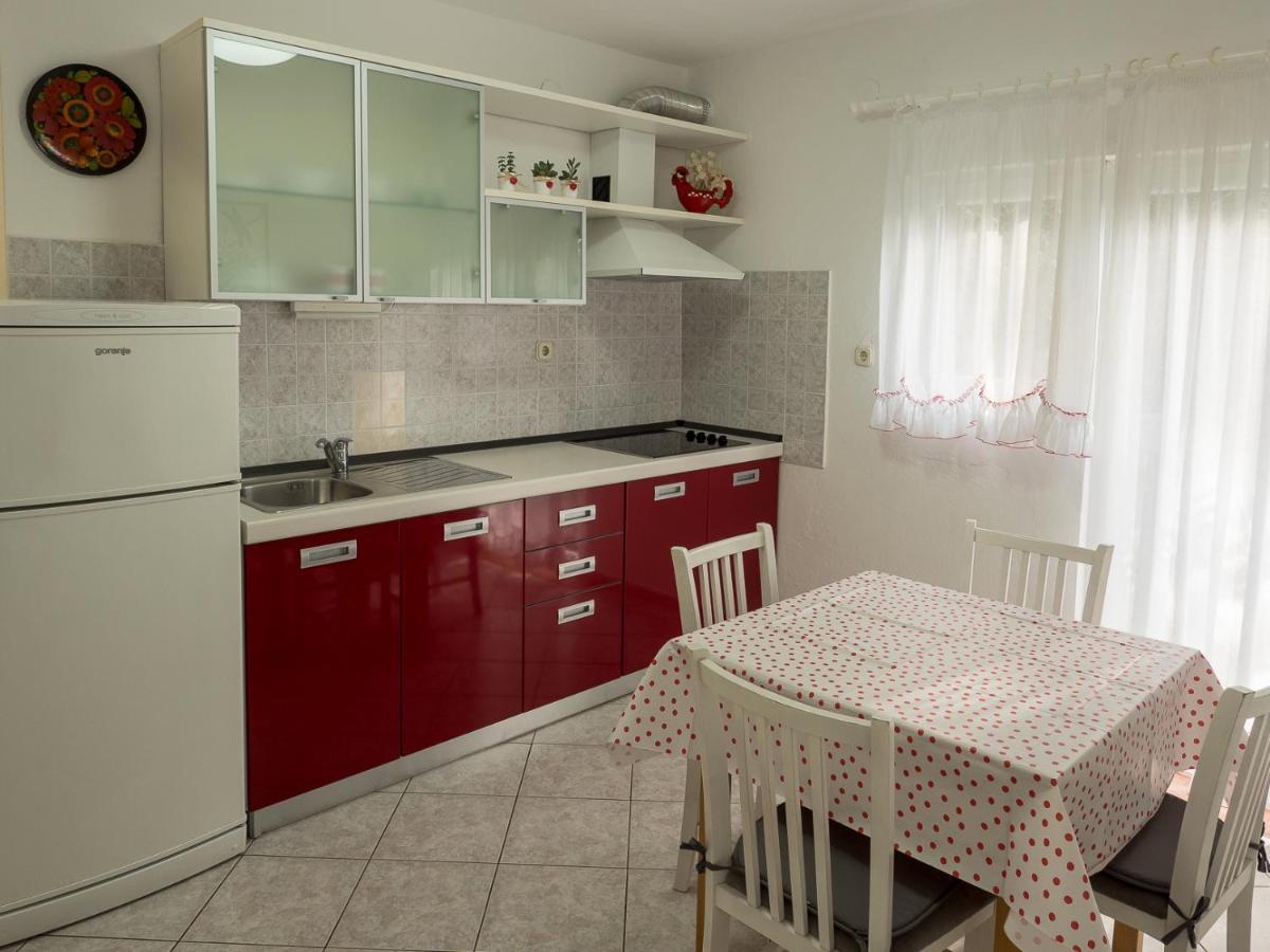 Apartments Summer Bloom Krk Town Εξωτερικό φωτογραφία