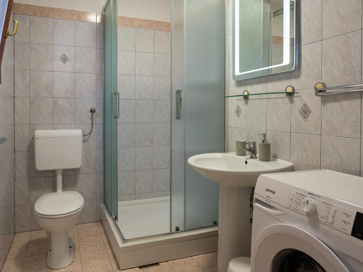 Apartments Summer Bloom Krk Town Εξωτερικό φωτογραφία