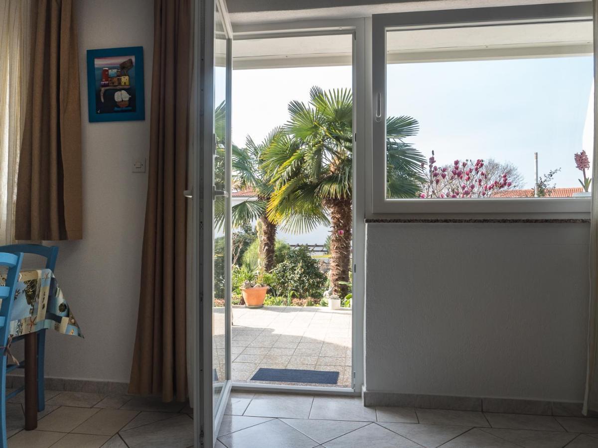 Apartments Summer Bloom Krk Town Εξωτερικό φωτογραφία