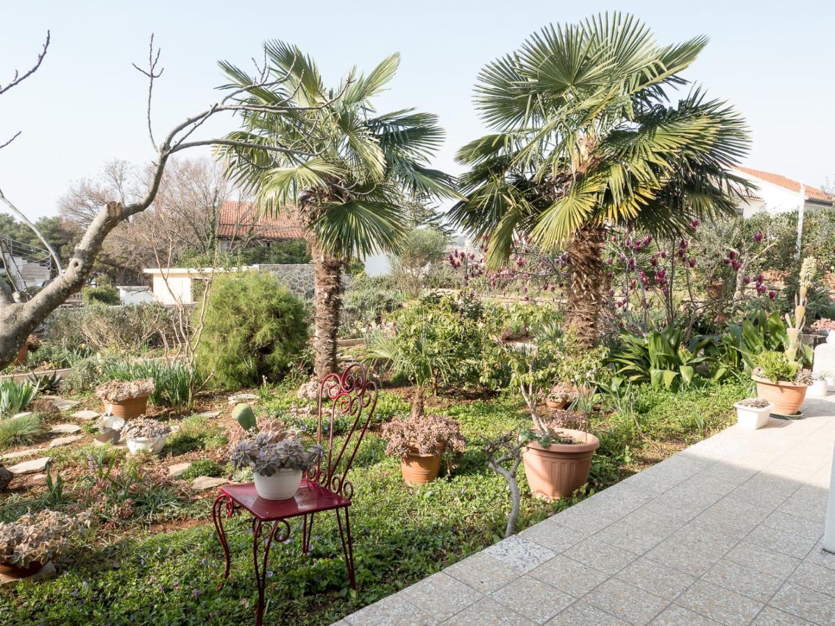 Apartments Summer Bloom Krk Town Εξωτερικό φωτογραφία