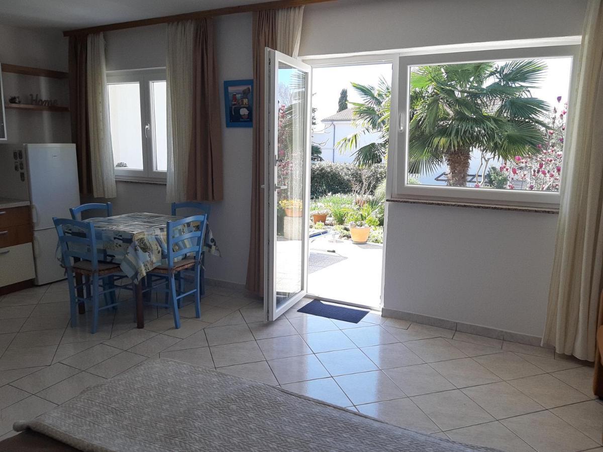 Apartments Summer Bloom Krk Town Εξωτερικό φωτογραφία